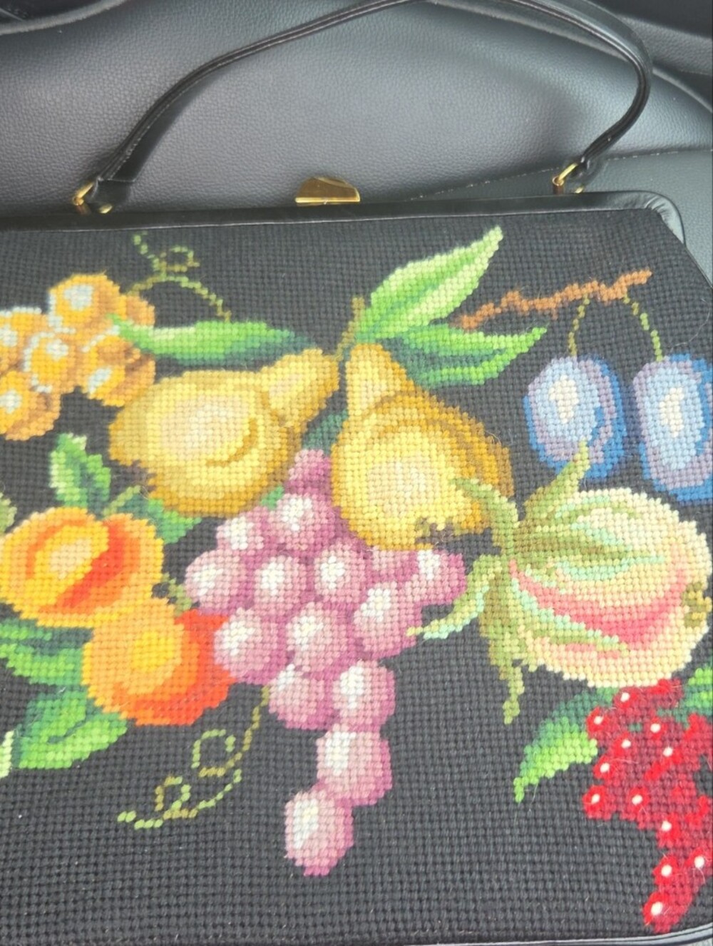 Koro 1650's Hand-Embroidered Floral Handbag In Black